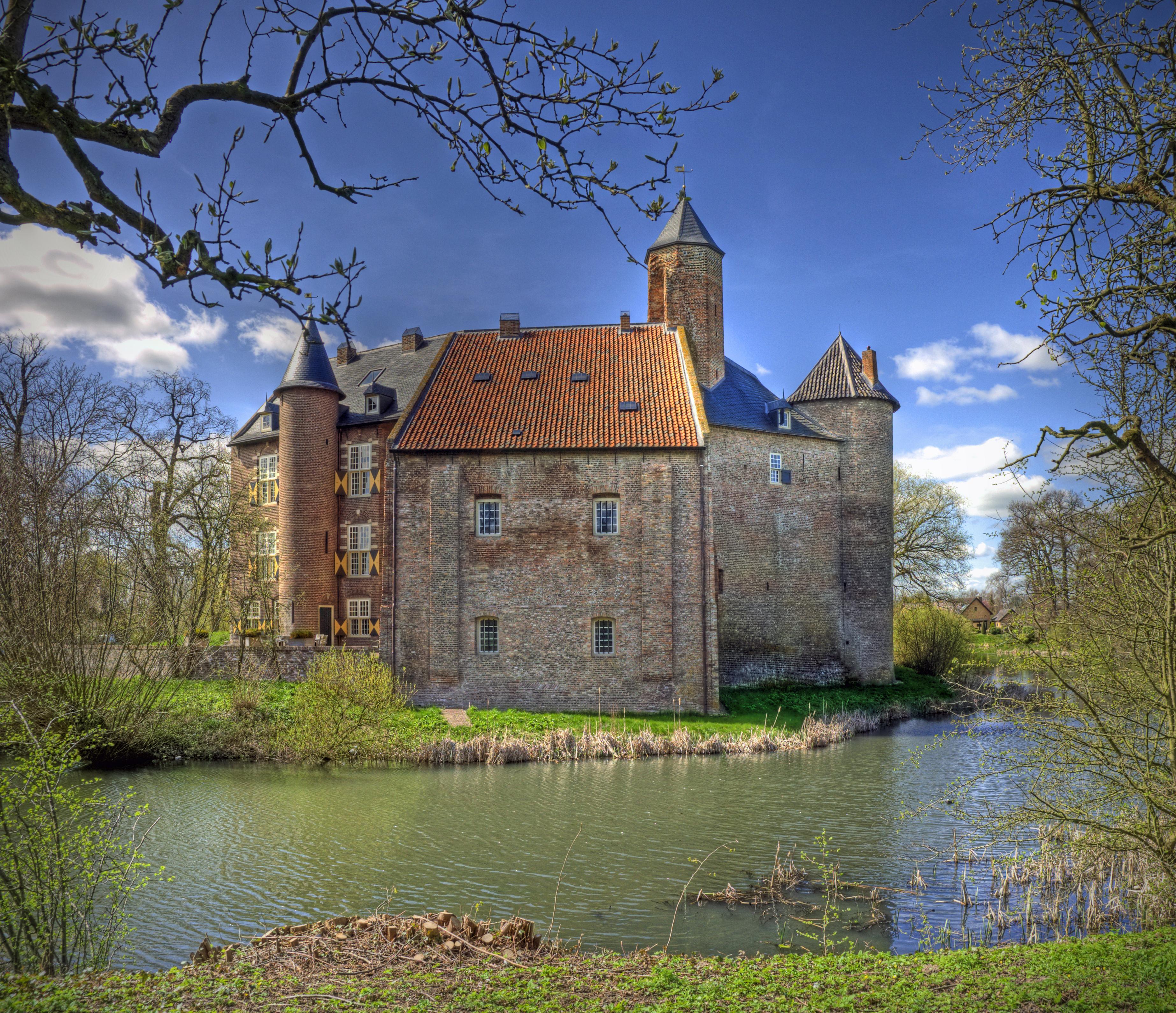 het Kasteel Waardenburg